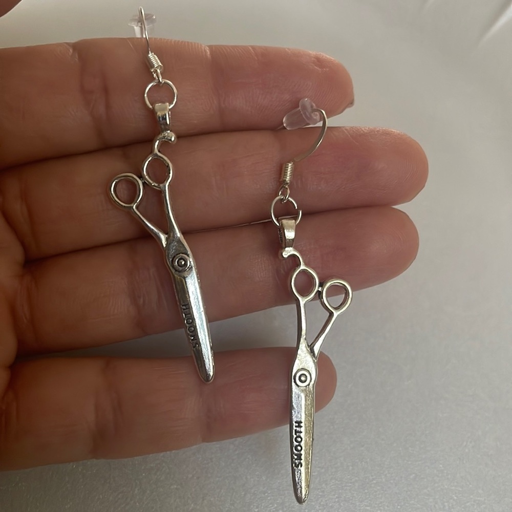 Scissors earrings new